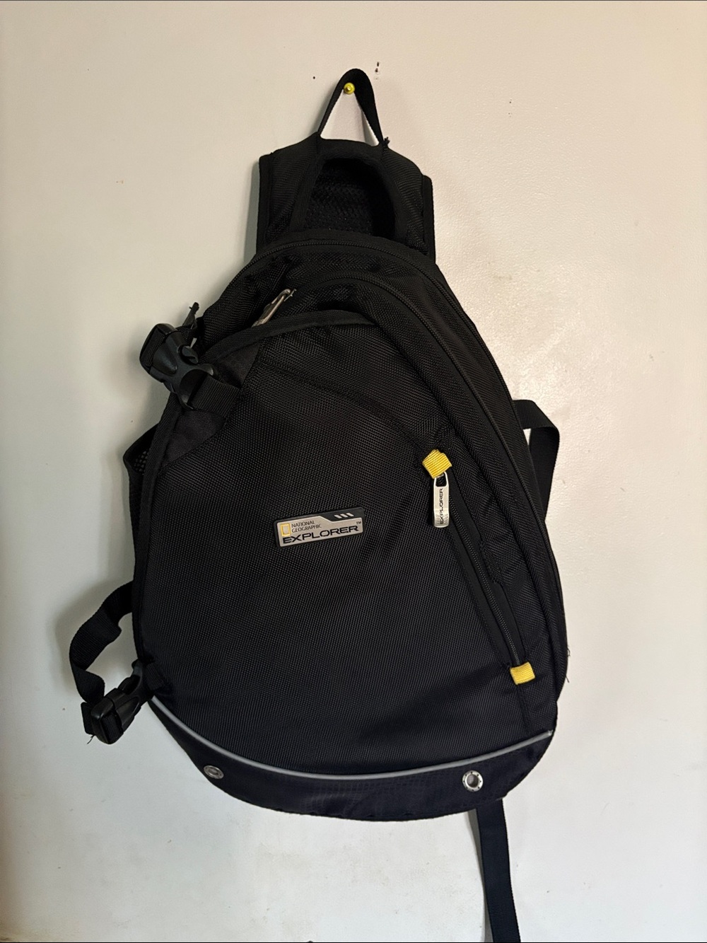 Nationa Geo. Black Sling Backpack